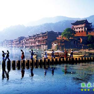 LH線：鳳凰古城、古苗寨神秘湘西一日游！