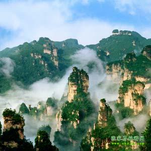 【長(zhǎng)沙往返線路1】張家界、鳳凰古城、天子山、黃龍洞三晚四日游